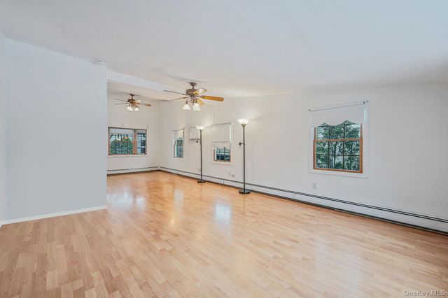 22 Mercury Lane, Levittown, NY 11756