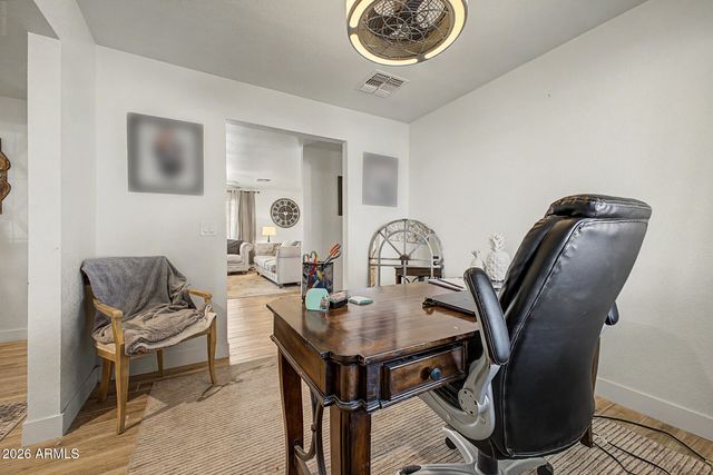 399 N APACHE Drive N, Chandler, AZ 85224