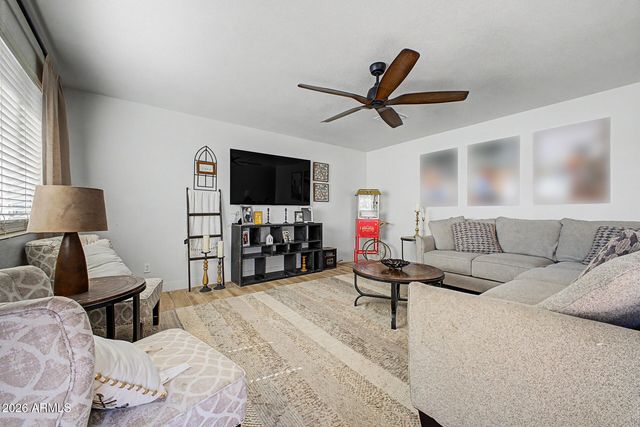 399 N APACHE Drive N, Chandler, AZ 85224