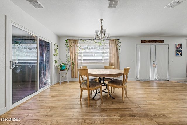 399 N APACHE Drive N, Chandler, AZ 85224