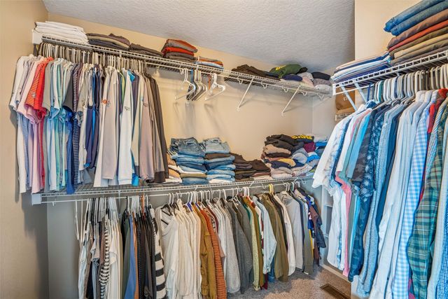 6883 Jack London Drive, Johnston, IA 50131