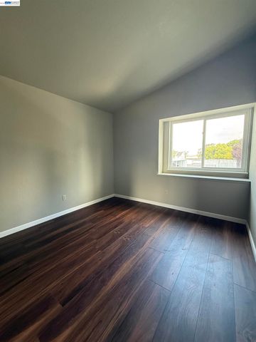 446 Lighthouse Dr, Vallejo, CA 94590