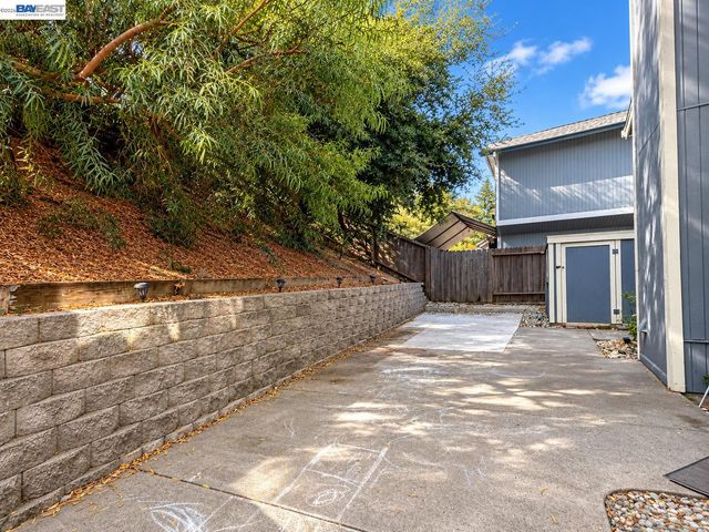 446 Lighthouse Dr, Vallejo, CA 94590