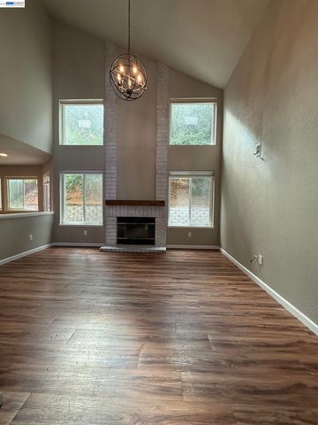 446 Lighthouse Dr, Vallejo, CA 94590