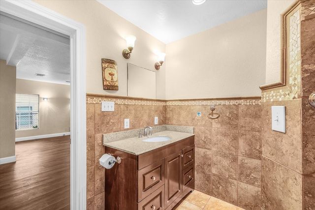 3640 6th Avenue, Fort Worth, TX 76110