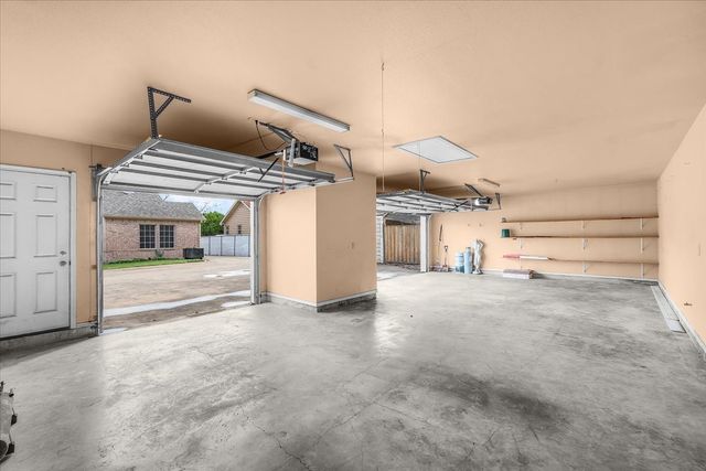 3640 6th Avenue, Fort Worth, TX 76110