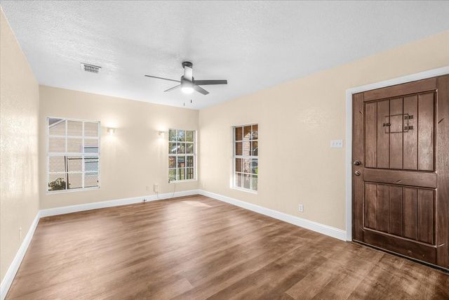 3640 6th Avenue, Fort Worth, TX 76110