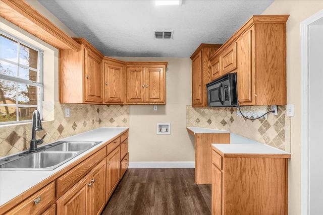 3640 6th Avenue, Fort Worth, TX 76110