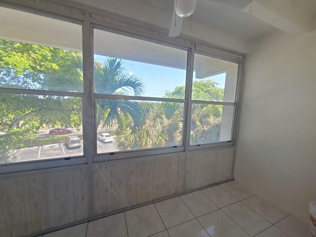 2029 NW 46th Avenue E308, Lauderhill, FL 33313