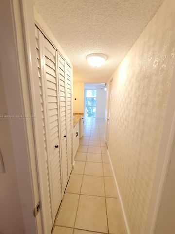2029 NW 46th Avenue E308, Lauderhill, FL 33313