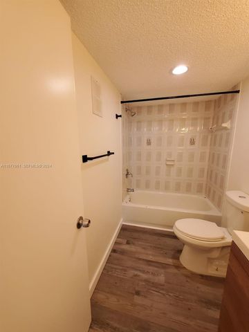 2029 NW 46th Avenue E308, Lauderhill, FL 33313