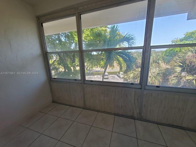 2029 NW 46th Avenue E308, Lauderhill, FL 33313
