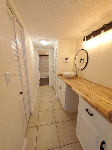 2029 NW 46th Avenue E308, Lauderhill, FL 33313