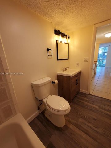 2029 NW 46th Avenue E308, Lauderhill, FL 33313