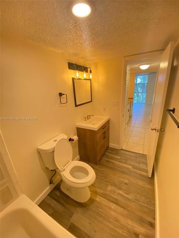 2029 NW 46th Avenue E308, Lauderhill, FL 33313