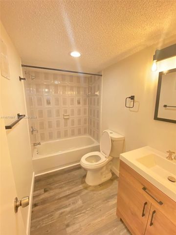 2029 NW 46th Avenue E308, Lauderhill, FL 33313