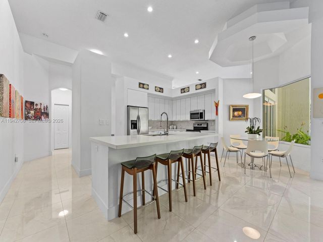 8945 SW 162nd Ter, Palmetto Bay, FL 33157