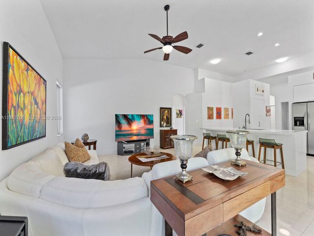 8945 SW 162nd Ter, Palmetto Bay, FL 33157