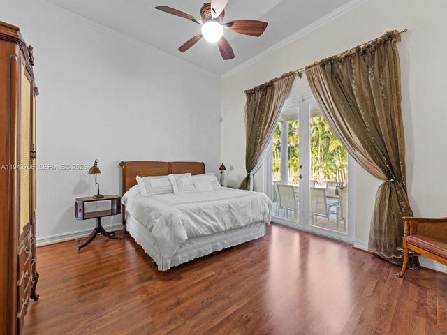 8945 SW 162nd Ter, Palmetto Bay, FL 33157