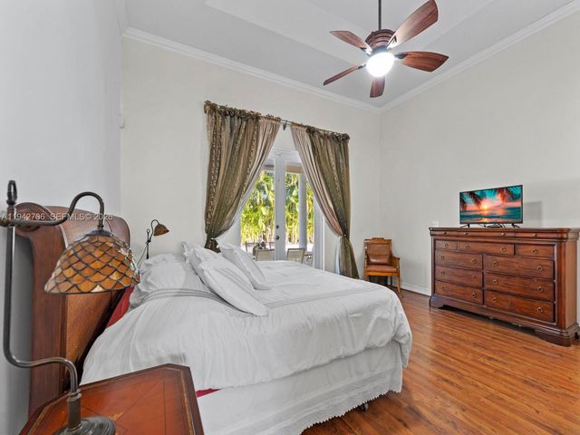 8945 SW 162nd Ter, Palmetto Bay, FL 33157