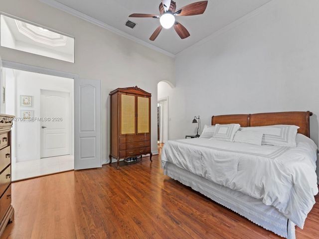 8945 SW 162nd Ter, Palmetto Bay, FL 33157