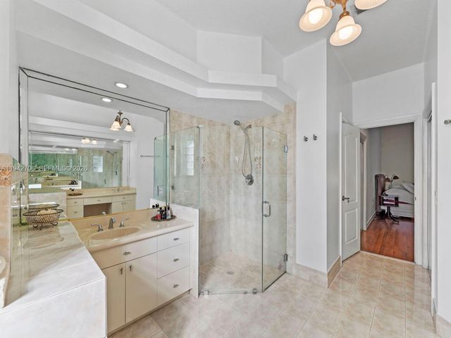 8945 SW 162nd Ter, Palmetto Bay, FL 33157