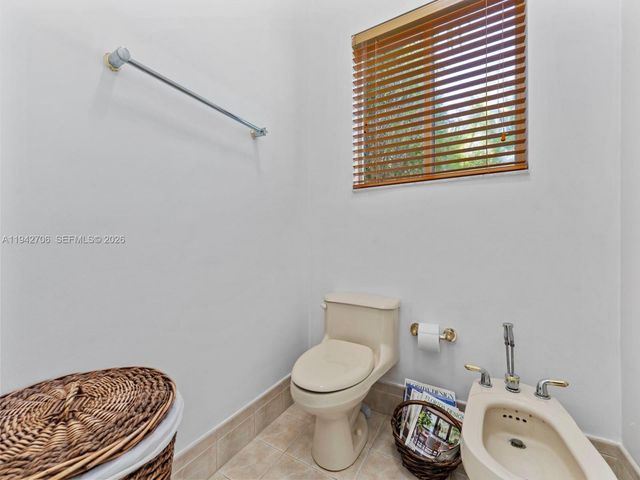 8945 SW 162nd Ter, Palmetto Bay, FL 33157