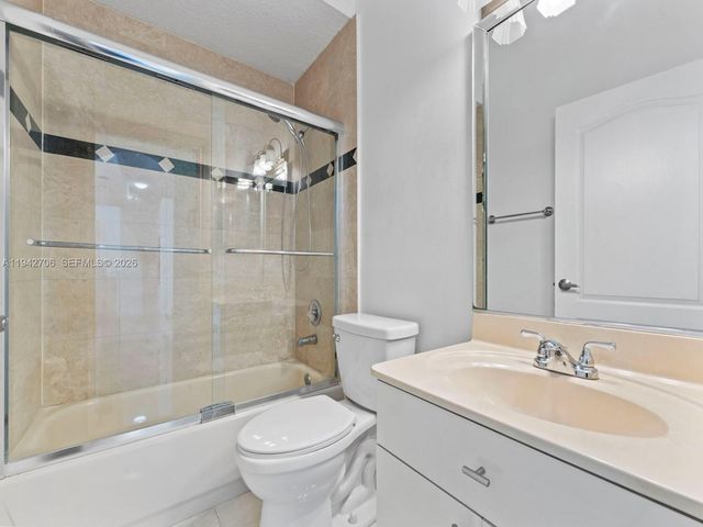 8945 SW 162nd Ter, Palmetto Bay, FL 33157