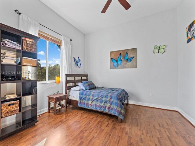 8945 SW 162nd Ter, Palmetto Bay, FL 33157