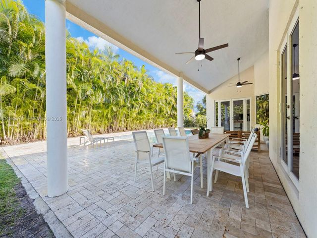 8945 SW 162nd Ter, Palmetto Bay, FL 33157