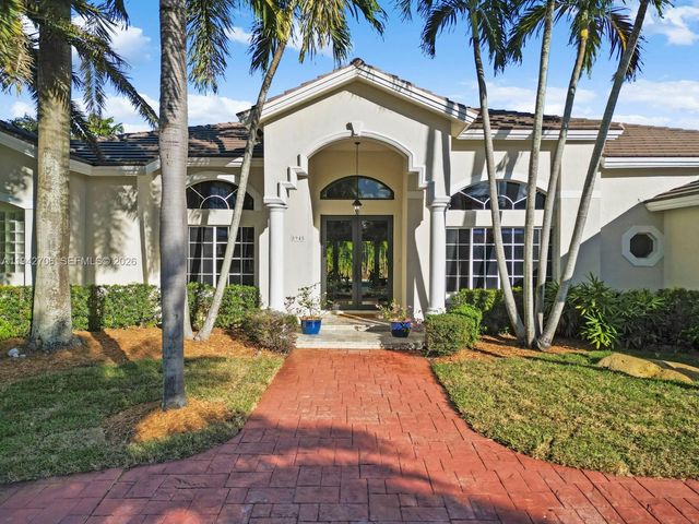 8945 SW 162nd Ter, Palmetto Bay, FL 33157