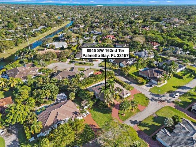 8945 SW 162nd Ter, Palmetto Bay, FL 33157