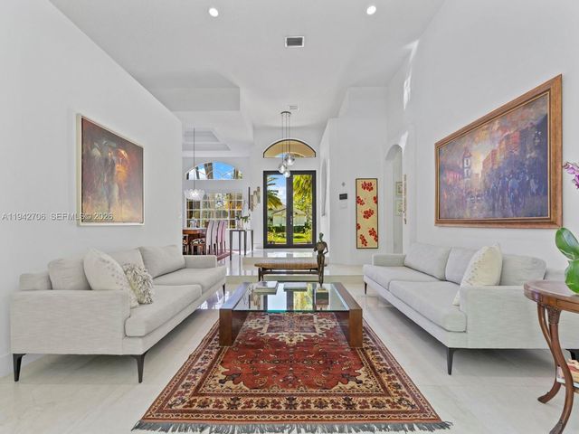 8945 SW 162nd Ter, Palmetto Bay, FL 33157