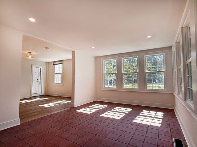 110 Edgell Rd 110, Framingham, MA 01701