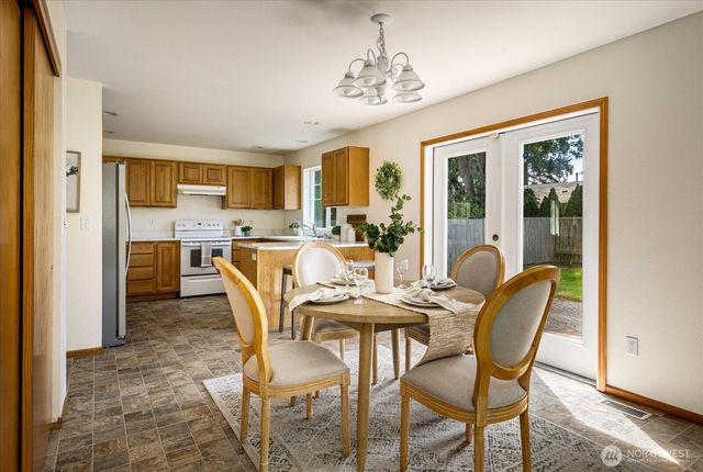 685 SW 1st Avenue, Oak Harbor, WA 98277