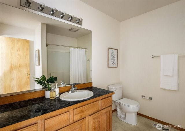 685 SW 1st Avenue, Oak Harbor, WA 98277