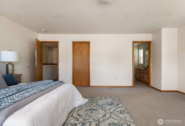 685 SW 1st Avenue, Oak Harbor, WA 98277