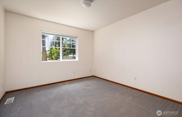 685 SW 1st Avenue, Oak Harbor, WA 98277