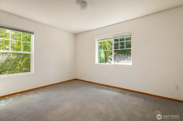 685 SW 1st Avenue, Oak Harbor, WA 98277