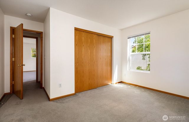 685 SW 1st Avenue, Oak Harbor, WA 98277