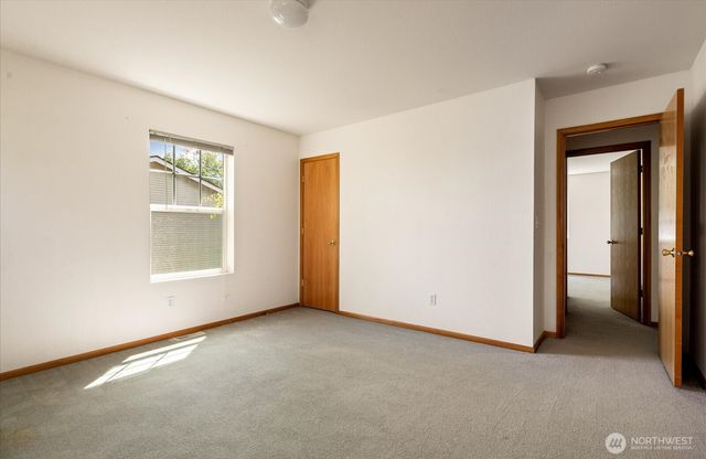 685 SW 1st Avenue, Oak Harbor, WA 98277