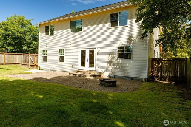 685 SW 1st Avenue, Oak Harbor, WA 98277