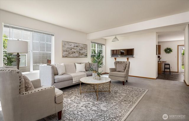 685 SW 1st Avenue, Oak Harbor, WA 98277