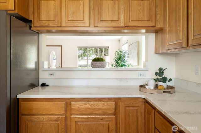 685 SW 1st Avenue, Oak Harbor, WA 98277