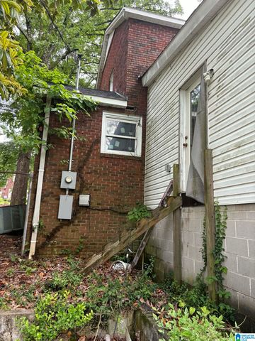 1016 43RD PLACE W, Birmingham, AL 35208