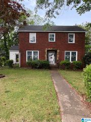 1016 43RD PLACE W, Birmingham, AL 35208