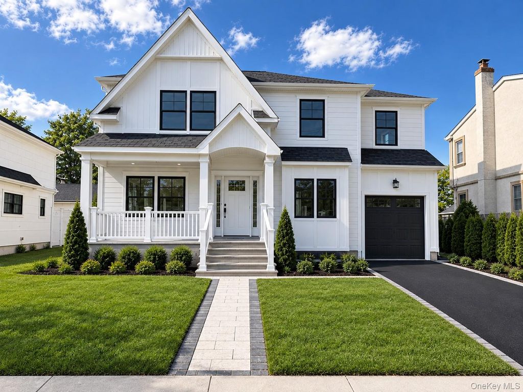 170 San Juan Avenue, Albertson, NY 11507 — exterior