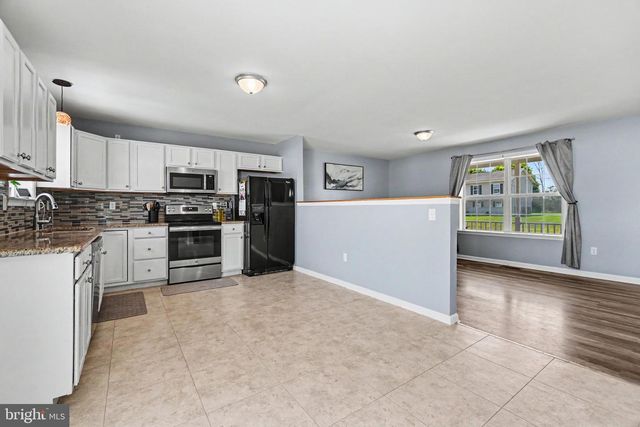 206 PIKE CT, Shippensburg, PA 17257