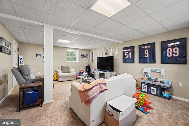 206 PIKE CT, Shippensburg, PA 17257