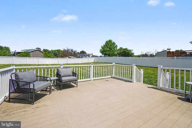 206 PIKE CT, Shippensburg, PA 17257
